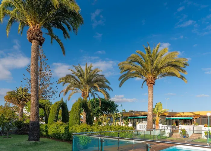 Villa Siena, In The Center Of Playa Del Ingles, Close To Cc Jumbo